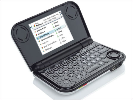 OGO CT30 全键盘翻盖手机展开形态